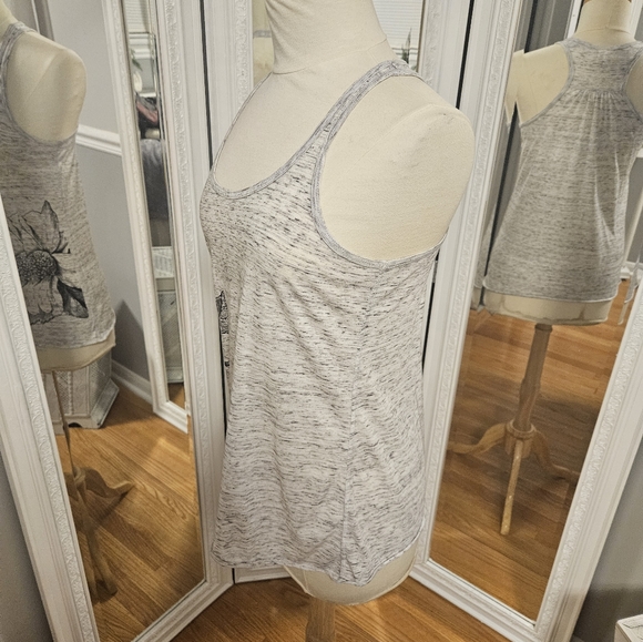 Flower Print Gray Racerback Tank Top Size M - Picture 3 of 4